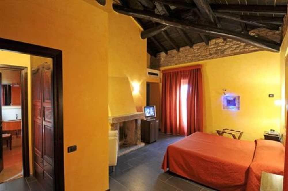 Hotel Relais Castello Di Casiglio Erba Esterno foto
