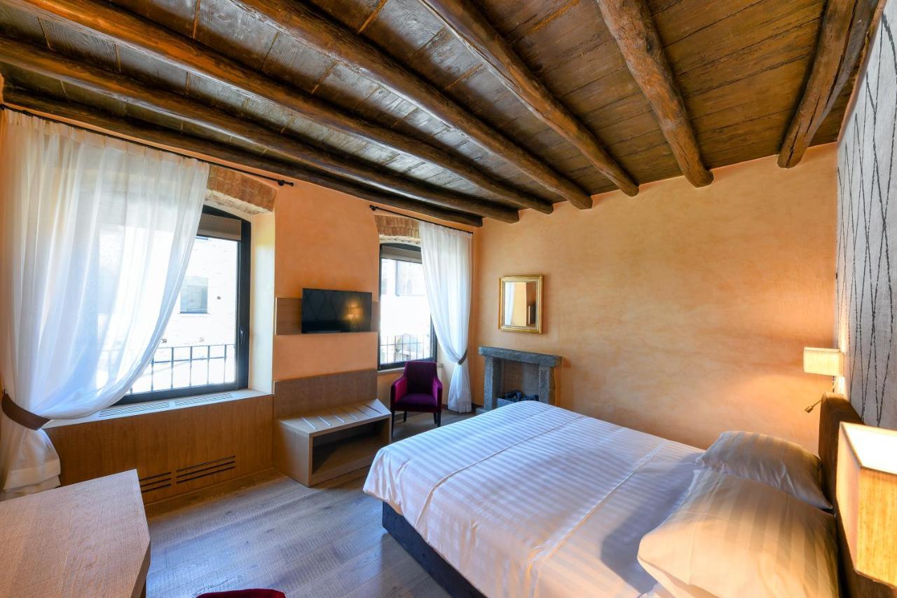 Hotel Relais Castello Di Casiglio Erba Esterno foto