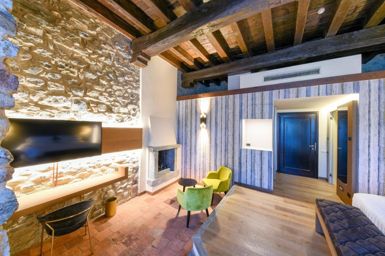 Hotel Relais Castello Di Casiglio Erba Esterno foto