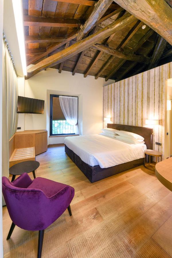 Hotel Relais Castello Di Casiglio Erba Esterno foto