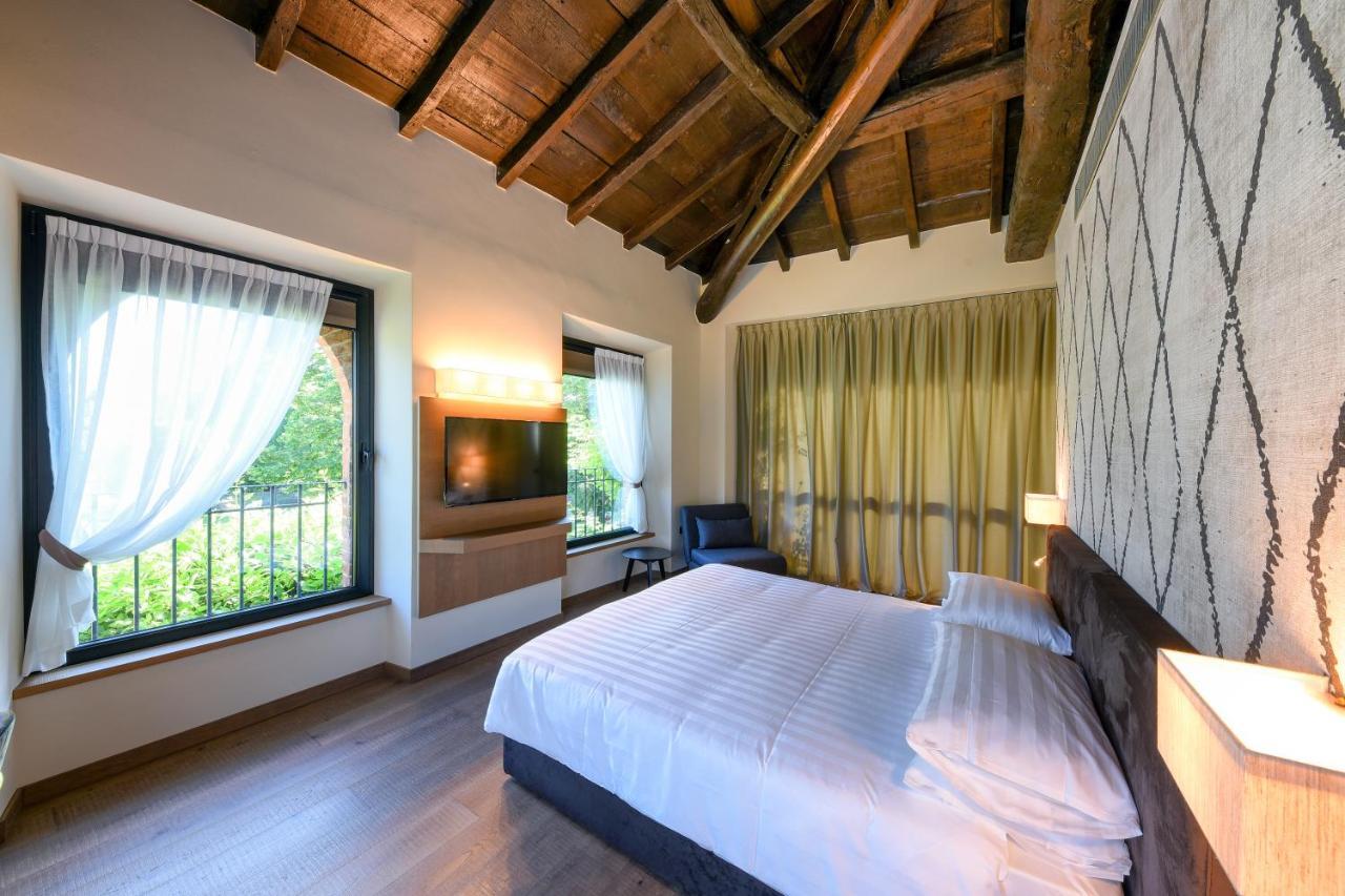 Hotel Relais Castello Di Casiglio Erba Esterno foto