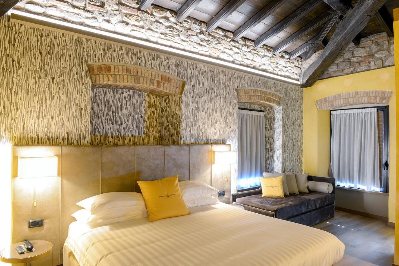 Hotel Relais Castello Di Casiglio Erba Camera foto