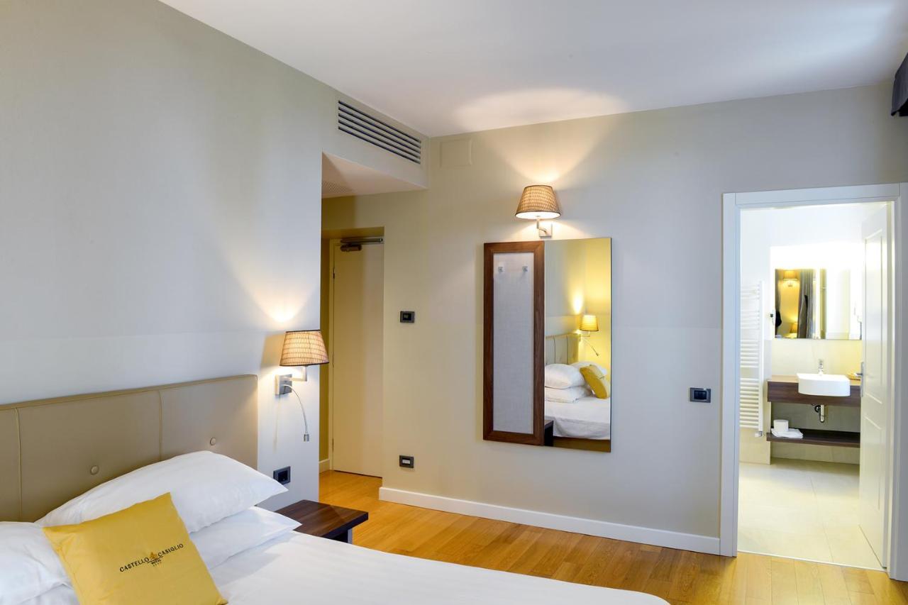Hotel Relais Castello Di Casiglio Erba Esterno foto