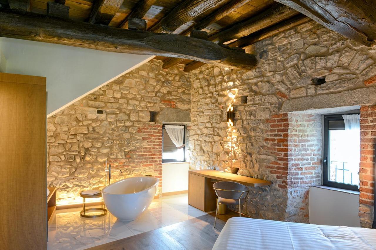 Hotel Relais Castello Di Casiglio Erba Esterno foto